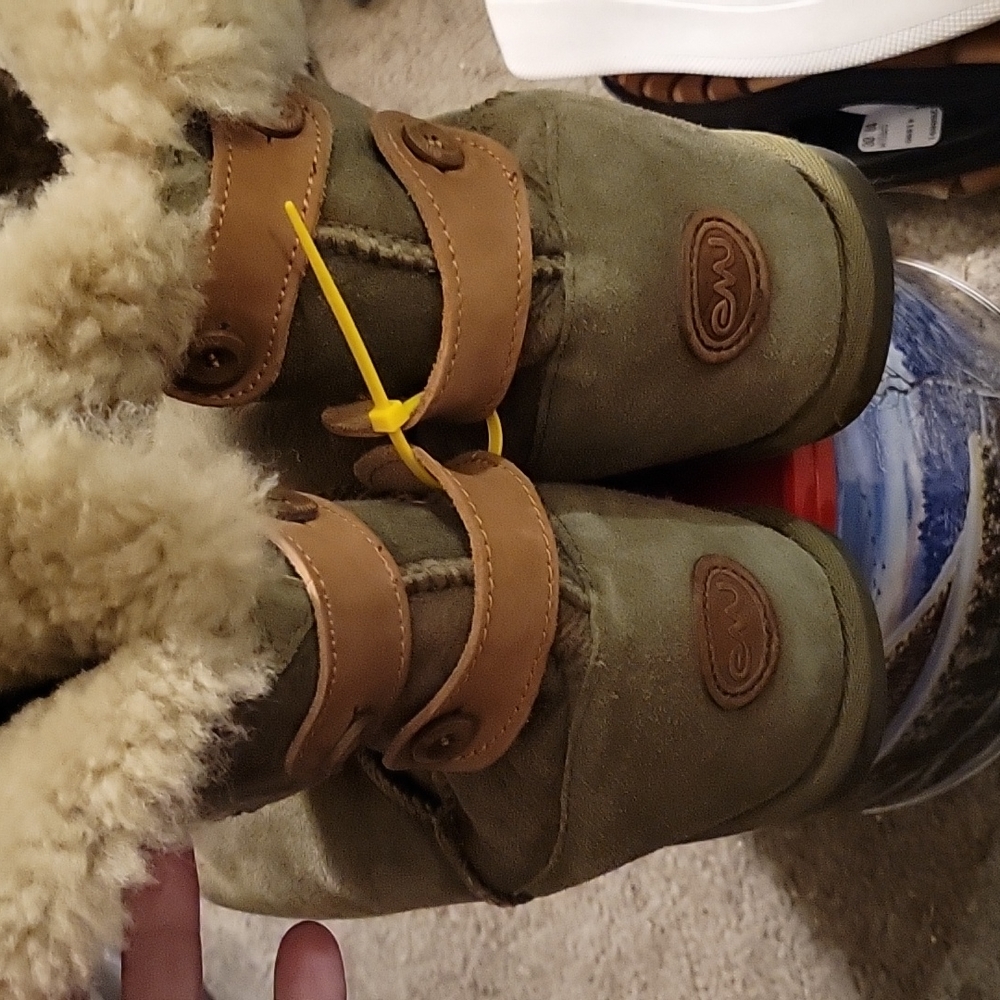 Emu boots - Picture 3 of 4